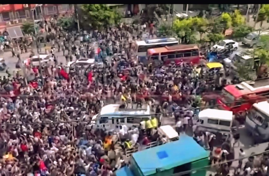 नेपाल में सोशल मीडिया बैन पर हंगामा, लोग&hellip;